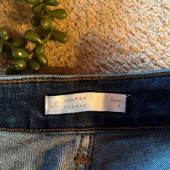 LC Lauren Conrad Distressed Denim Women's Shorts - Picture 2 of 8